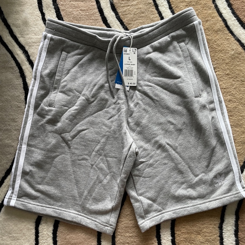 ADIDAS MENS GREY 3 STRIPED SHORT